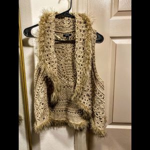 LOOK NEW!! Tan Fur laced Bohemian Vest - Apt 9 XL